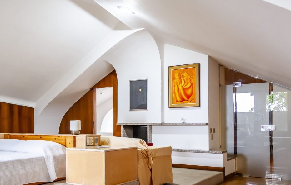 Intera Villa Luxury 22 Posti Letto con 9000mq di giardino